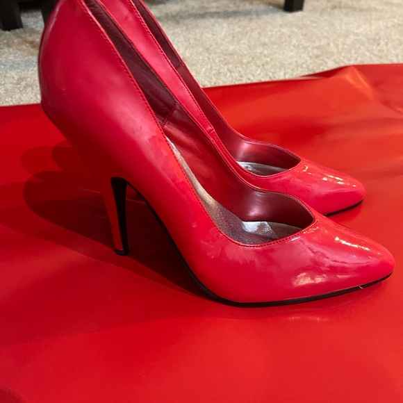 Elle Vibrant Red Heels